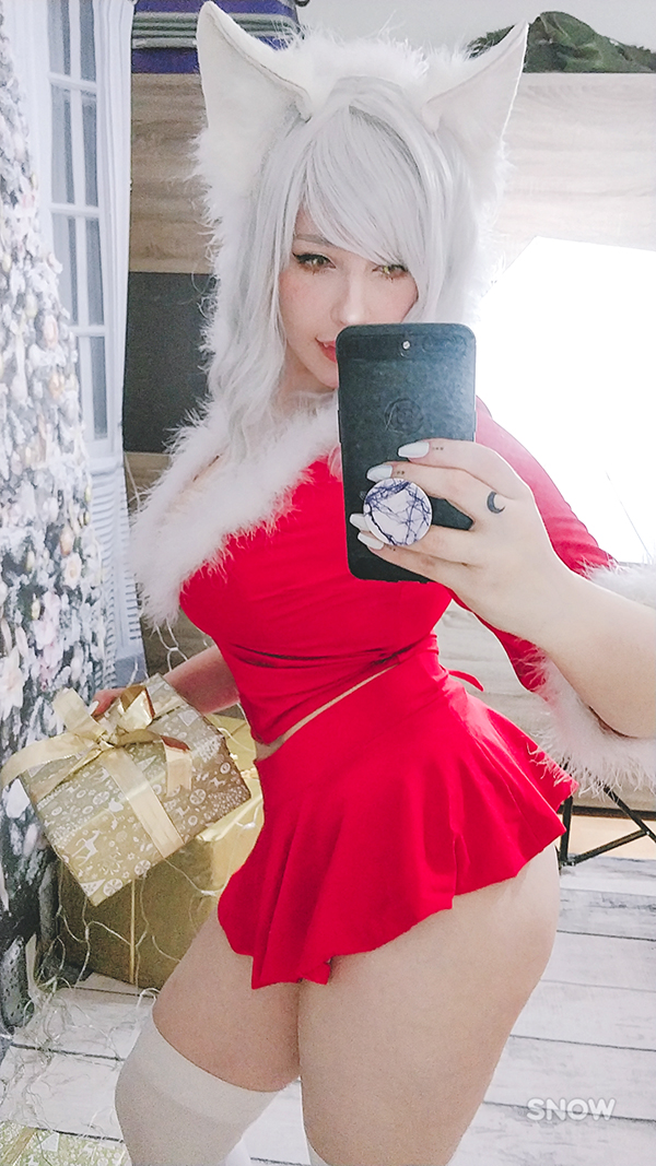 Pialoof-Christmas-Hanekawa selfie(19)